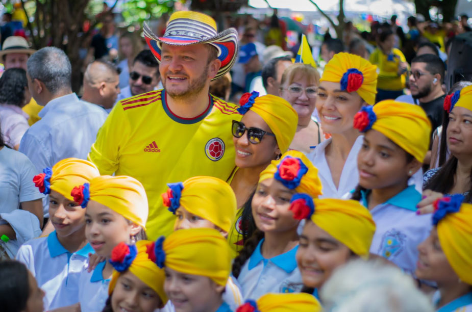 Santi Montoya Senador